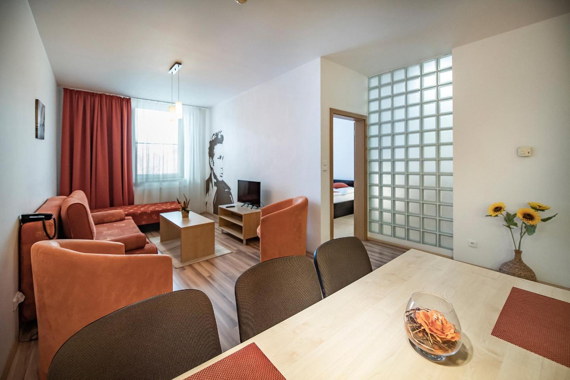 Hotel Spolcentrum Svit Eksteriør bilde