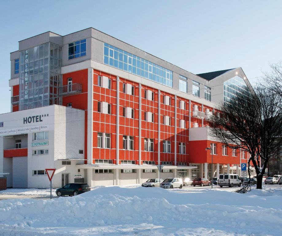 Hotel Spolcentrum Svit Eksteriør bilde