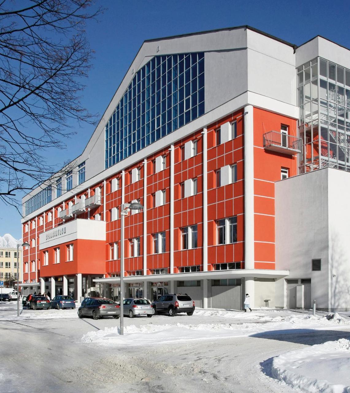 Hotel Spolcentrum Svit Eksteriør bilde